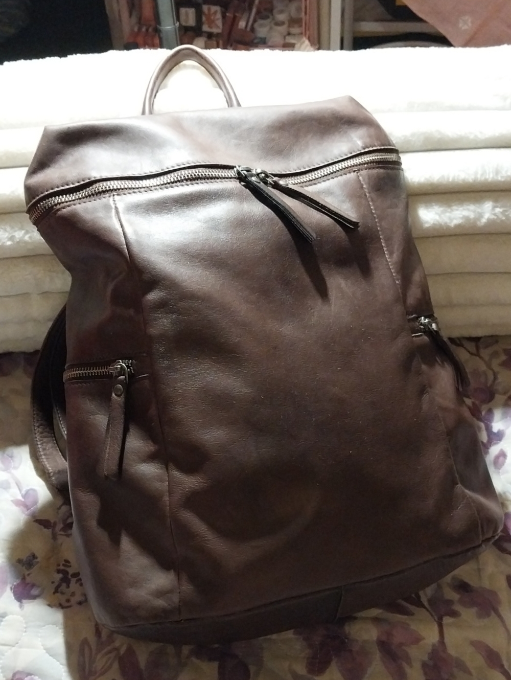 VILENCA HOLLAND BACKPACK Distressed Leather